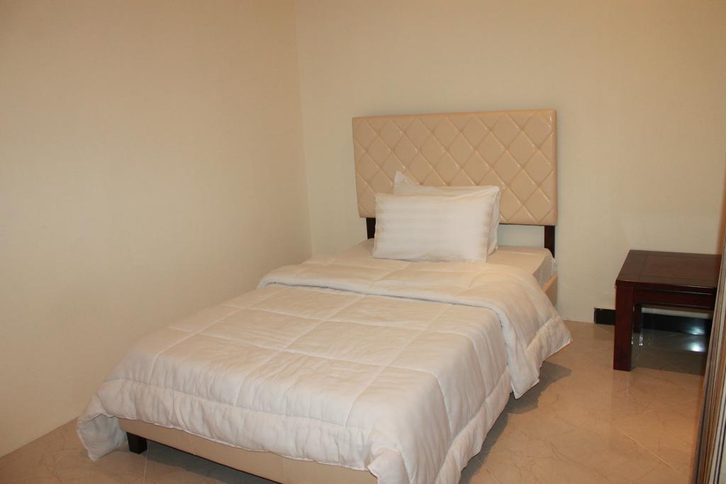 Al Hamra Plaza Apartment Manama Bilik gambar