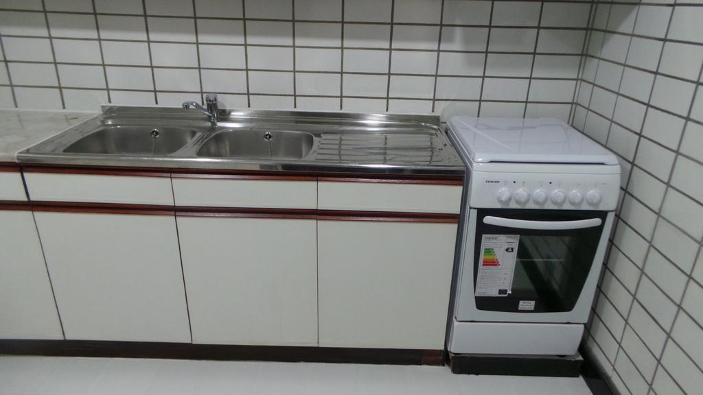 Al Hamra Plaza Apartment Manama Bilik gambar