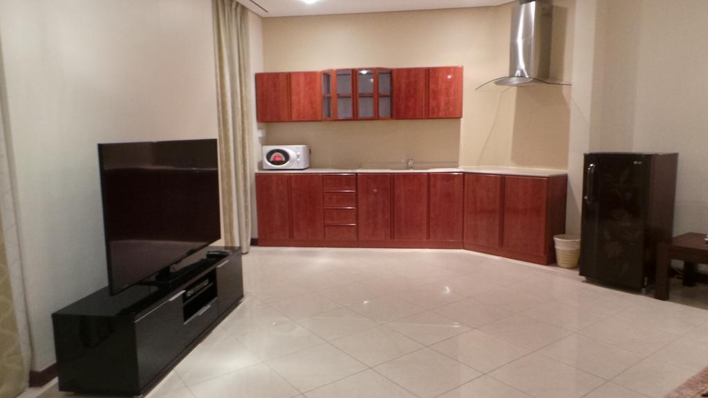 Al Hamra Plaza Apartment Manama Luaran gambar