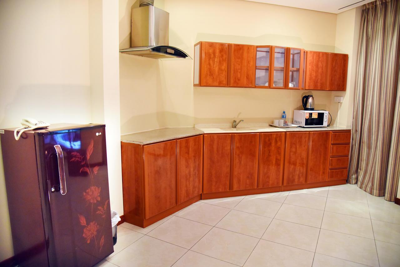 Al Hamra Plaza Apartment Manama Bilik gambar