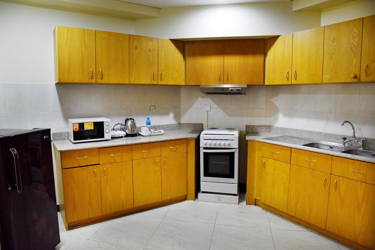 Al Hamra Plaza Apartment Manama Luaran gambar