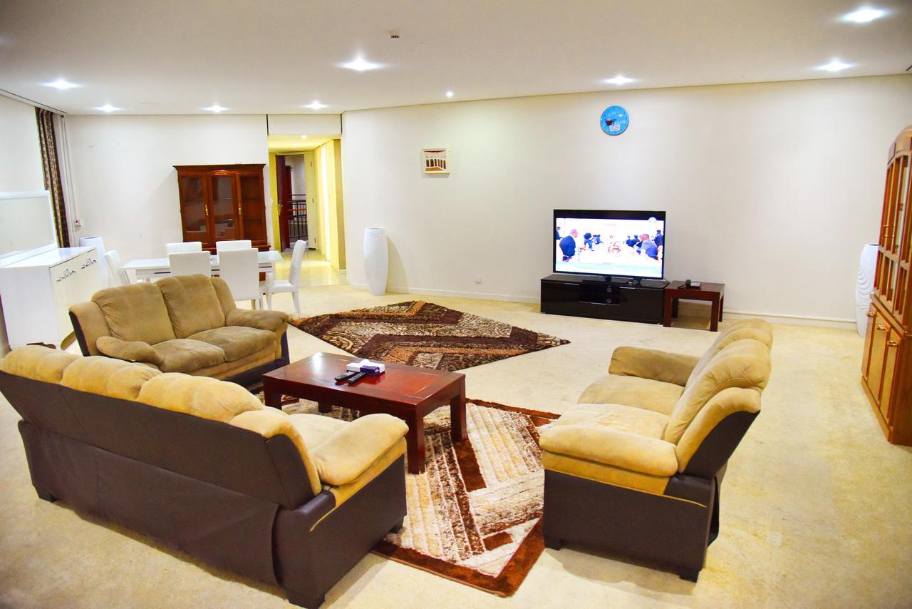 Al Hamra Plaza Apartment Manama Bilik gambar