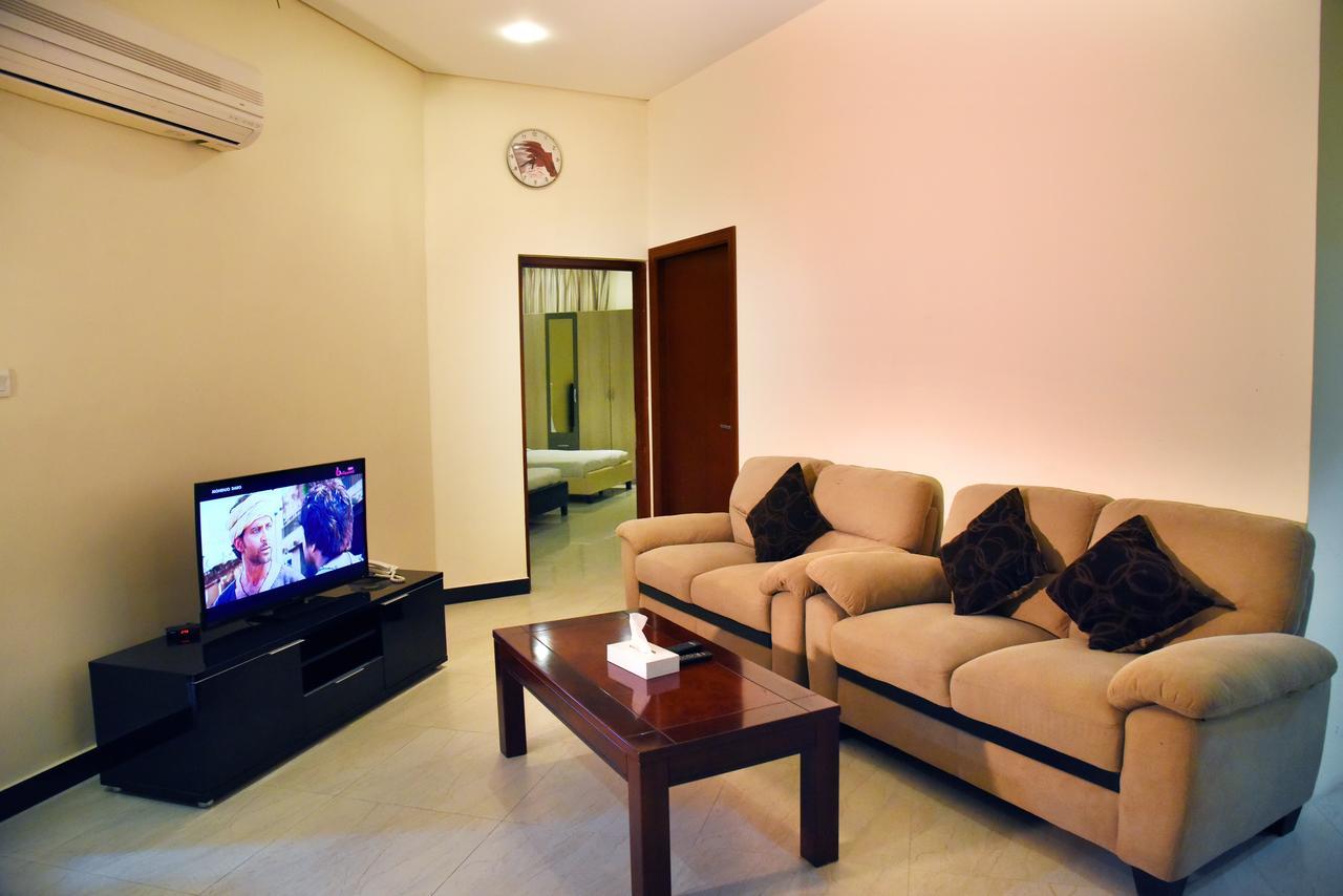 Al Hamra Plaza Apartment Manama Luaran gambar